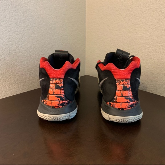 Nike Kyrie 4 For the Ages Black Red Infrared Men’s Size 11 main image 4